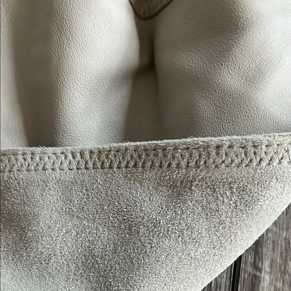 J Jill Cream Leather Blazer with Cropped Design and Wide Lapels - Picture 8 of 8